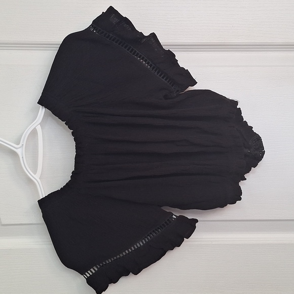 Black crop top - Picture 3 of 3